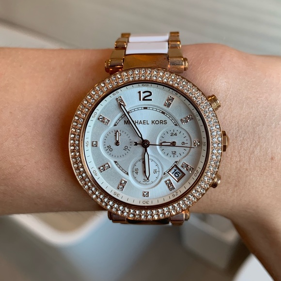 Michael Kors Rose Gold Chronograph Glitz Watch - Picture 3 of 7